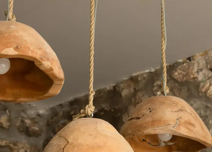 Aesthesis By Raise Pavliani